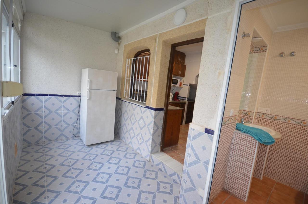 Agradable Adosado Con Piscina, Duchas Hidromasaje Villa Torrevieja Kültér fotó