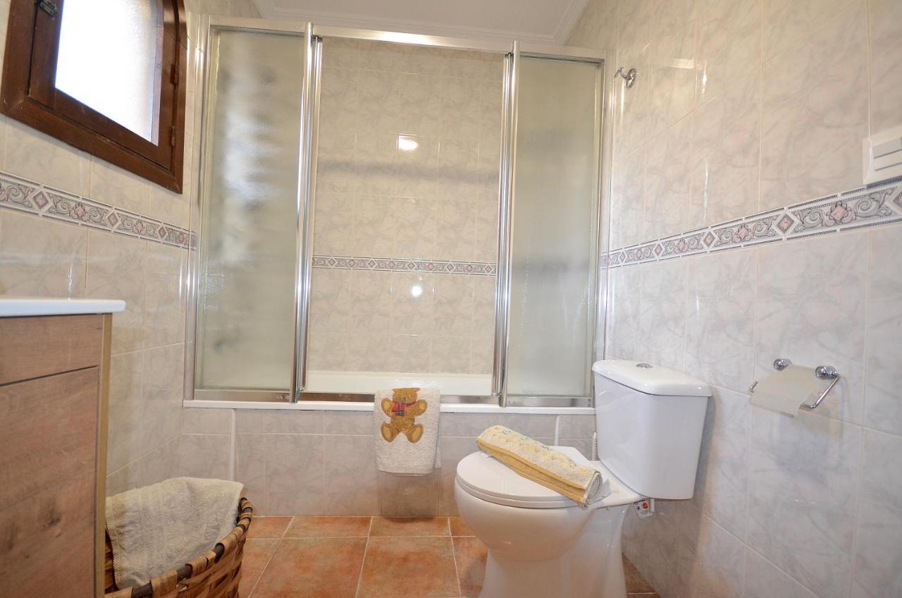 Agradable Adosado Con Piscina, Duchas Hidromasaje Villa Torrevieja Kültér fotó